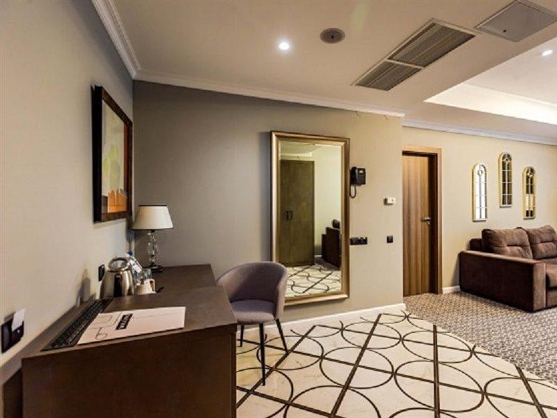 Willing Hotel Минск Екстериор снимка