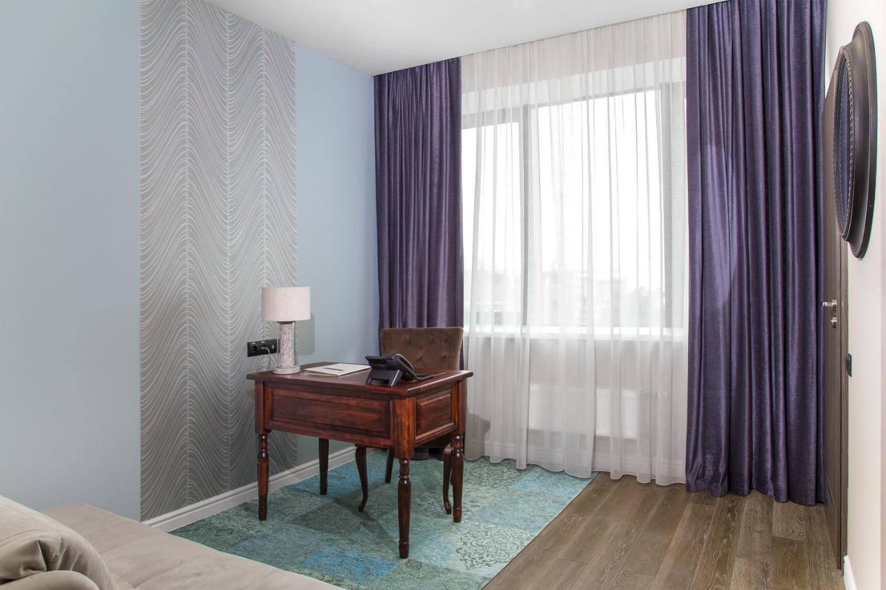 Willing Hotel Минск Екстериор снимка