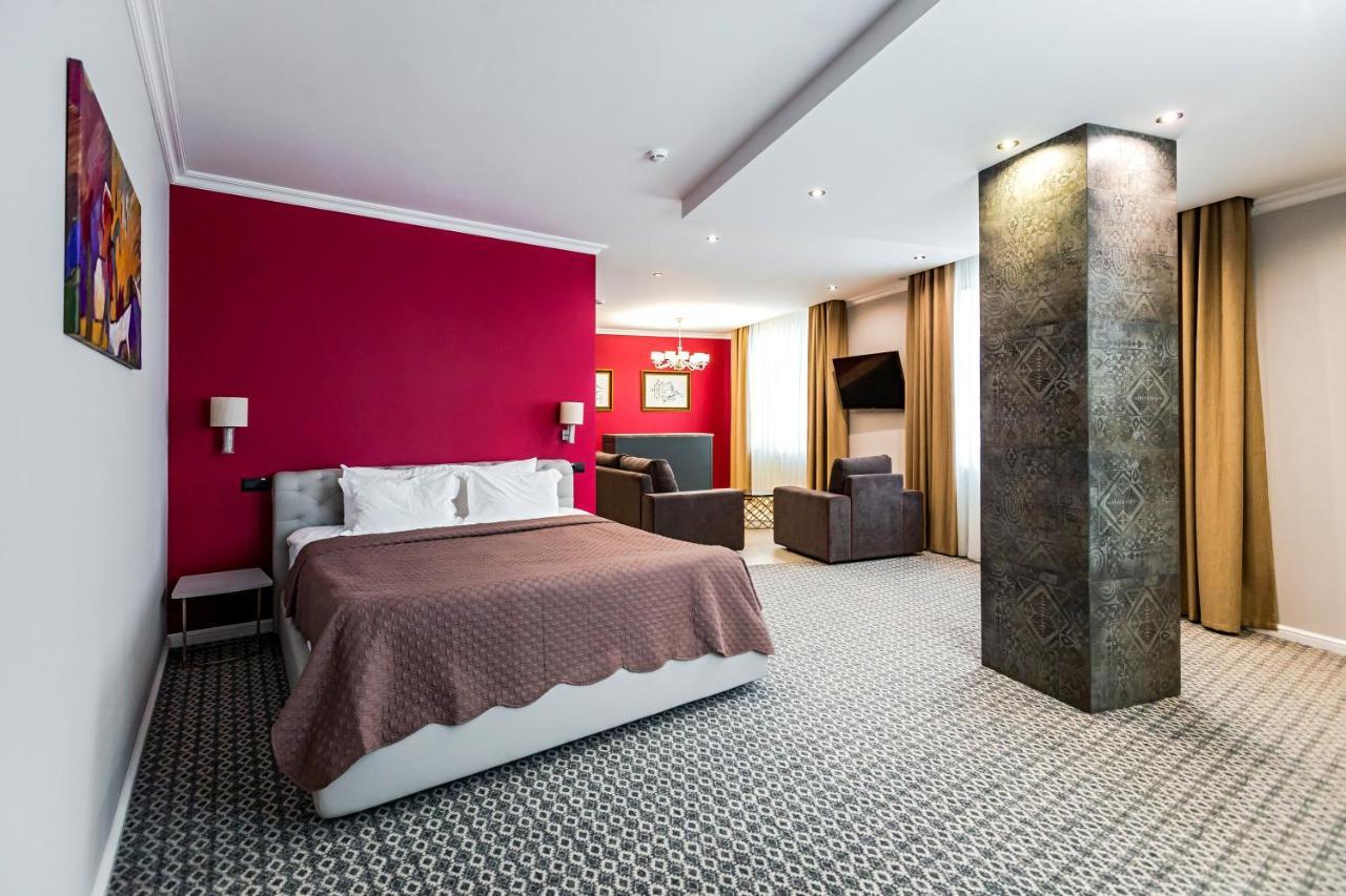 Willing Hotel Минск Екстериор снимка